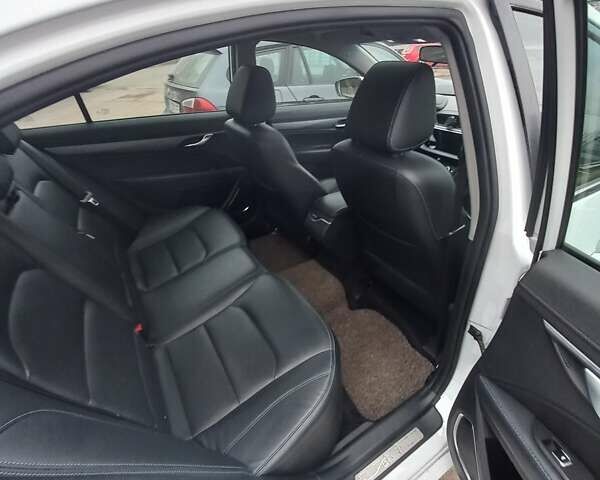 Белый Джили Emgrand EV350, объемом двигателя 0 л и пробегом 131 тыс. км за 13300 $, фото 9 на Automoto.ua