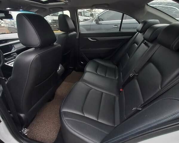 Белый Джили Emgrand EV350, объемом двигателя 0 л и пробегом 131 тыс. км за 13300 $, фото 11 на Automoto.ua
