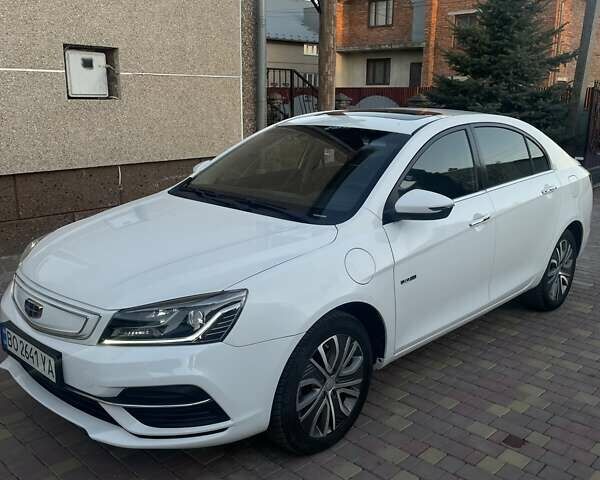 Белый Джили Emgrand EV350, объемом двигателя 0 л и пробегом 138 тыс. км за 9750 $, фото 3 на Automoto.ua