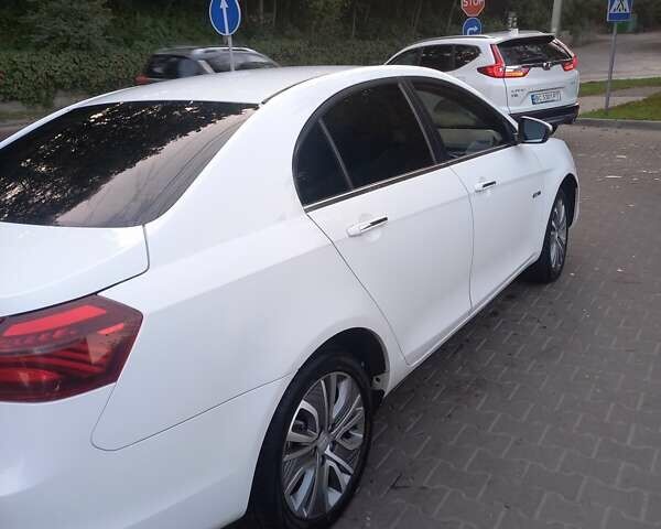 Белый Джили Emgrand EV350, объемом двигателя 0 л и пробегом 131 тыс. км за 13300 $, фото 3 на Automoto.ua