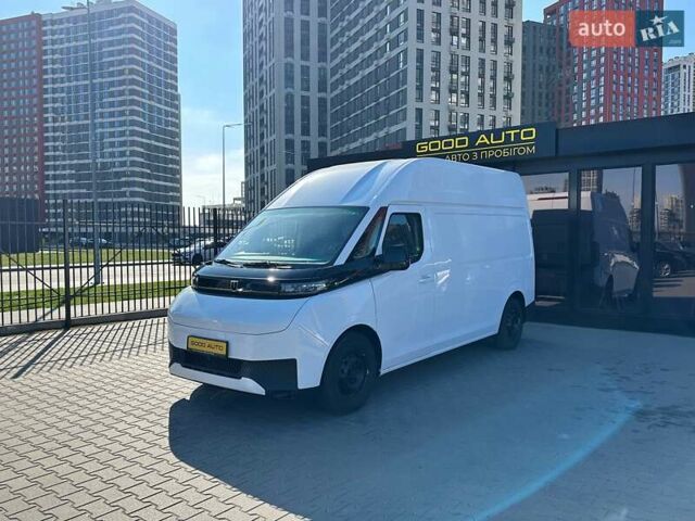 Белый Джили Farizon V6E, объемом двигателя 0 л и пробегом 1 тыс. км за 46300 $, фото 2 на Automoto.ua