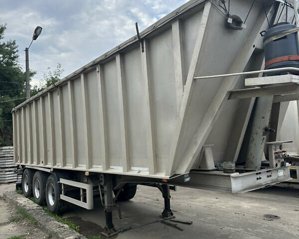 Серый Дженерал Трейлерс СУУ, объемом двигателя 0 л и пробегом 400 тыс. км за 17500 $, фото 1 на Automoto.ua