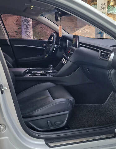 Сірий Генезис G70, об'ємом двигуна 2.2 л та пробігом 153 тис. км за 20500 $, фото 20 на Automoto.ua