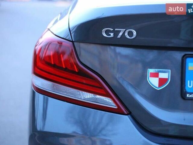Серый Генезис G70, объемом двигателя 3.34 л и пробегом 64 тыс. км за 20300 $, фото 13 на Automoto.ua
