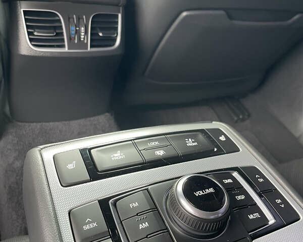 Черный Генезис G80, объемом двигателя 3.34 л и пробегом 289 тыс. км за 15900 $, фото 37 на Automoto.ua