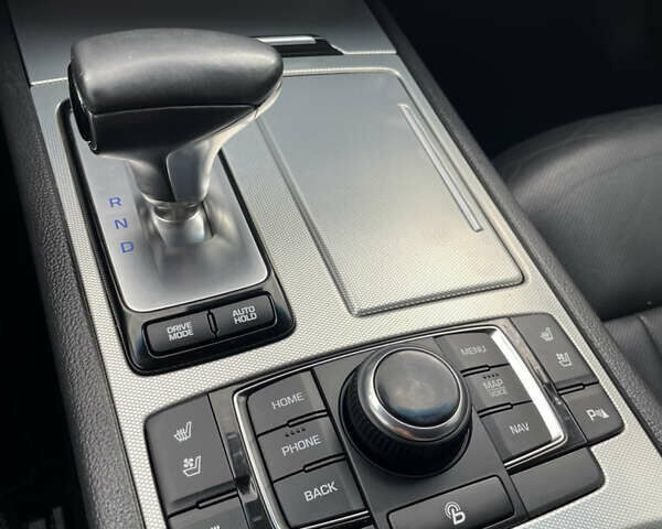 Черный Генезис G80, объемом двигателя 3.34 л и пробегом 289 тыс. км за 15900 $, фото 33 на Automoto.ua