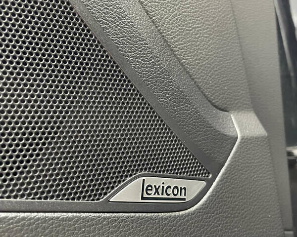 Черный Генезис G80, объемом двигателя 3.34 л и пробегом 289 тыс. км за 15900 $, фото 26 на Automoto.ua