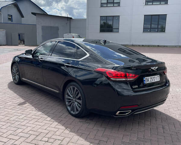 Черный Генезис G80, объемом двигателя 3.34 л и пробегом 289 тыс. км за 15900 $, фото 2 на Automoto.ua