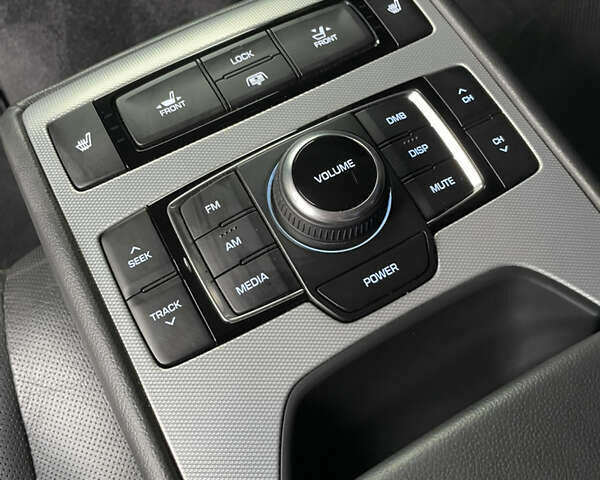 Черный Генезис G80, объемом двигателя 3.34 л и пробегом 287 тыс. км за 16900 $, фото 19 на Automoto.ua