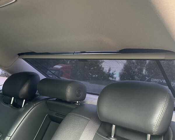 Черный Генезис G80, объемом двигателя 3.34 л и пробегом 289 тыс. км за 15900 $, фото 38 на Automoto.ua