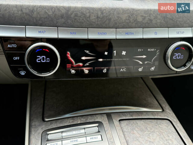 Черный Генезис G80, объемом двигателя 0 л и пробегом 32 тыс. км за 39950 $, фото 13 на Automoto.ua