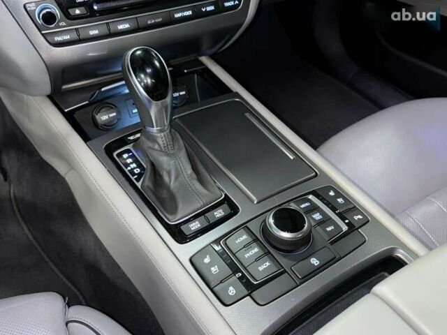 Генезис G80, объемом двигателя 3.8 л и пробегом 54 тыс. км за 23400 $, фото 19 на Automoto.ua