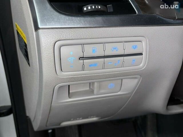 Генезис G80, объемом двигателя 3.8 л и пробегом 54 тыс. км за 23400 $, фото 21 на Automoto.ua
