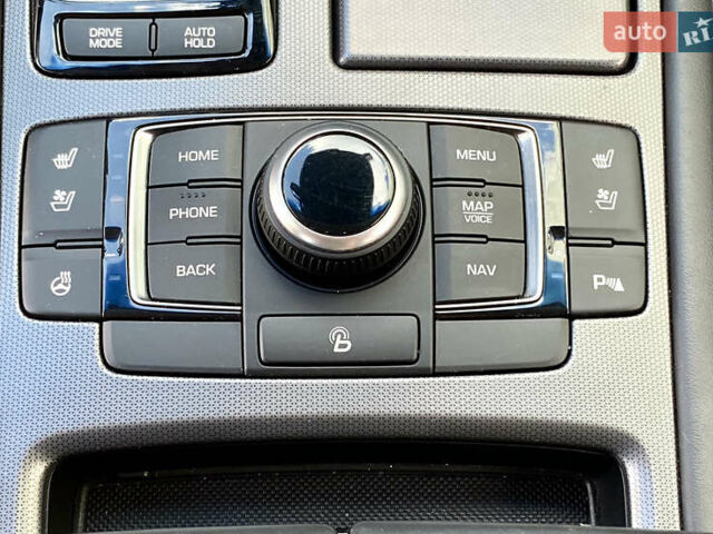 Серый Генезис G80, объемом двигателя 3.78 л и пробегом 70 тыс. км за 19500 $, фото 26 на Automoto.ua