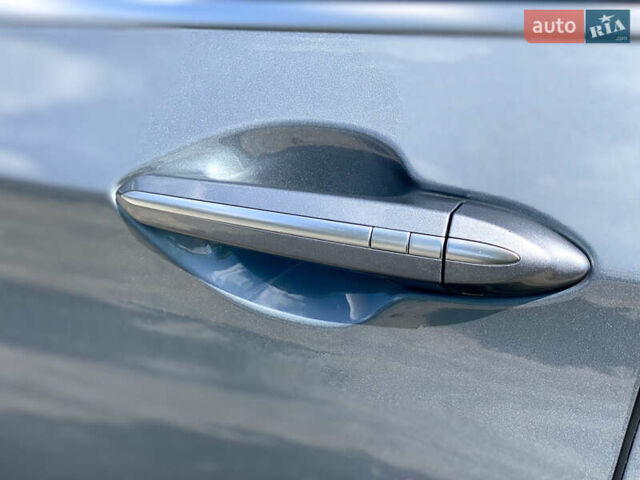 Серый Генезис G80, объемом двигателя 3.78 л и пробегом 70 тыс. км за 19500 $, фото 17 на Automoto.ua