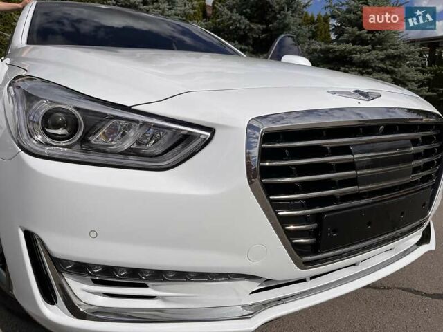 Белый Генезис G90, объемом двигателя 5 л и пробегом 177 тыс. км за 34999 $, фото 59 на Automoto.ua