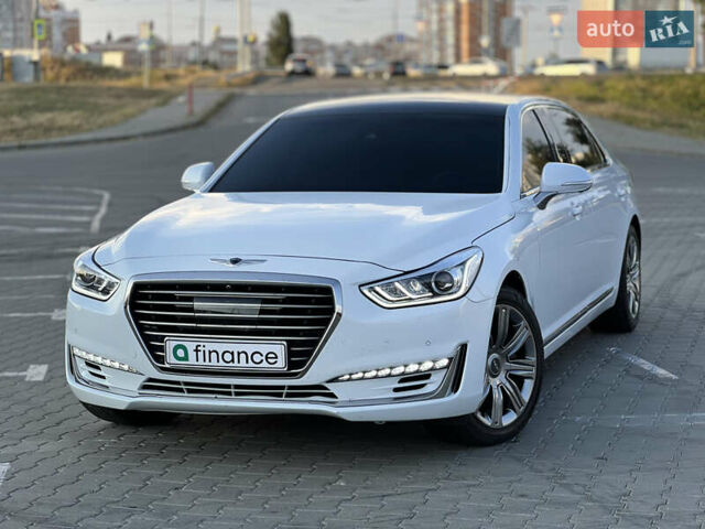 Белый Генезис G90, объемом двигателя 5.04 л и пробегом 177 тыс. км за 34900 $, фото 10 на Automoto.ua