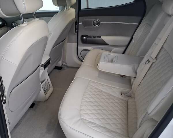 Білий Генезис GV60, об'ємом двигуна 0 л та пробігом 13 тис. км за 36000 $, фото 19 на Automoto.ua