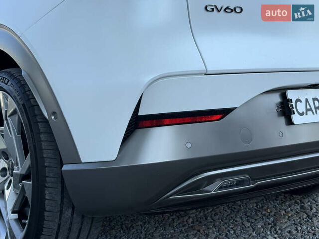 Білий Генезис GV60, об'ємом двигуна 0 л та пробігом 21 тис. км за 33900 $, фото 9 на Automoto.ua