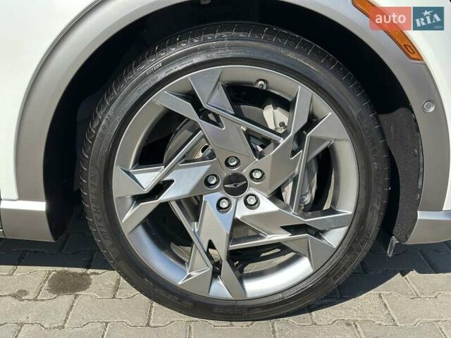 Белый Генезис GV60, объемом двигателя 0 л и пробегом 31 тыс. км за 32400 $, фото 8 на Automoto.ua
