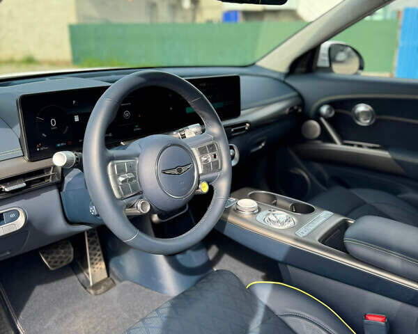 Белый Генезис GV60, объемом двигателя 0 л и пробегом 23 тыс. км за 33800 $, фото 8 на Automoto.ua