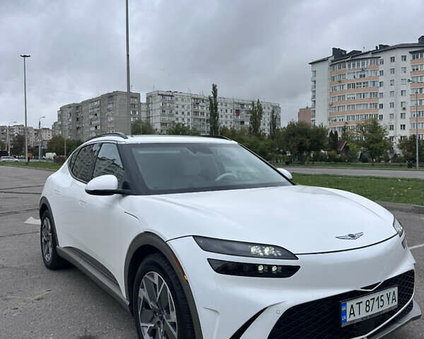 Белый Генезис GV60, объемом двигателя 0 л и пробегом 300 тыс. км за 35000 $, фото 5 на Automoto.ua