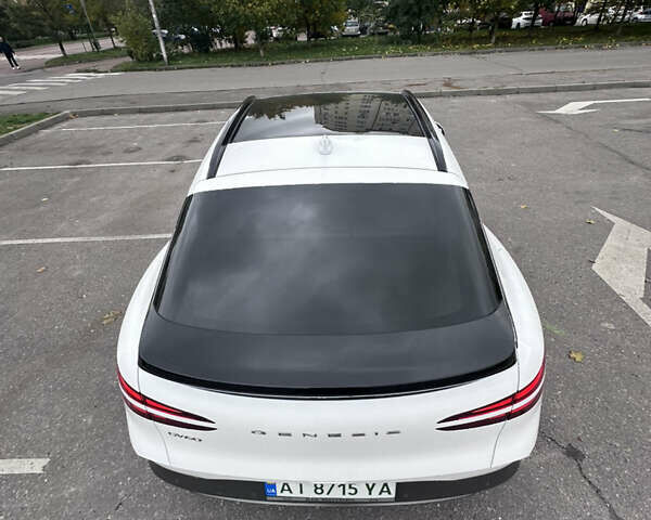 Белый Генезис GV60, объемом двигателя 0 л и пробегом 300 тыс. км за 35000 $, фото 15 на Automoto.ua