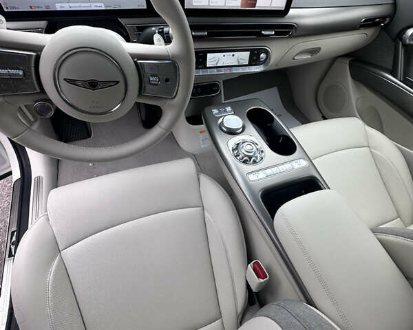 Белый Генезис GV60, объемом двигателя 0 л и пробегом 300 тыс. км за 35000 $, фото 14 на Automoto.ua