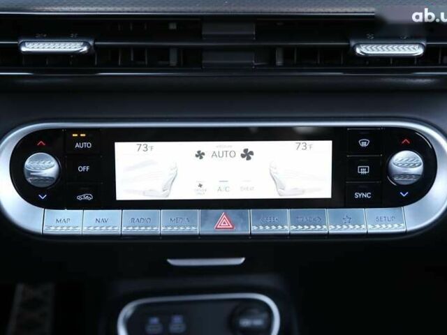 Генезис GV60, объемом двигателя 0 л и пробегом 21 тыс. км за 37900 $, фото 18 на Automoto.ua