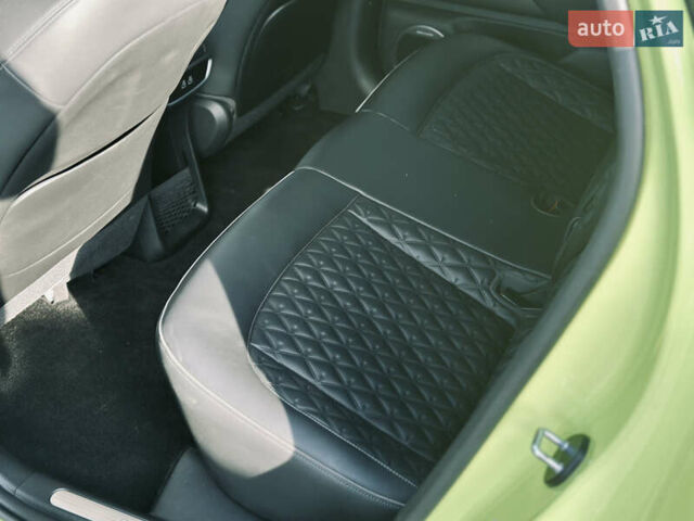 Жовтий Генезис GV60, об'ємом двигуна 0 л та пробігом 14 тис. км за 30999 $, фото 24 на Automoto.ua