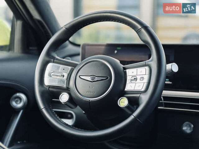 Жовтий Генезис GV60, об'ємом двигуна 0 л та пробігом 14 тис. км за 30999 $, фото 48 на Automoto.ua