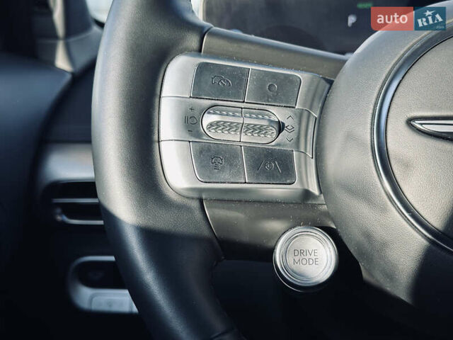 Жовтий Генезис GV60, об'ємом двигуна 0 л та пробігом 14 тис. км за 30999 $, фото 70 на Automoto.ua