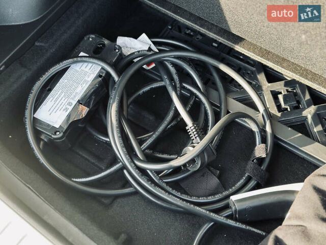 Жовтий Генезис GV60, об'ємом двигуна 0 л та пробігом 14 тис. км за 30999 $, фото 18 на Automoto.ua