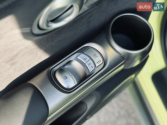 Жовтий Генезис GV60, об'ємом двигуна 0 л та пробігом 14 тис. км за 30999 $, фото 22 на Automoto.ua