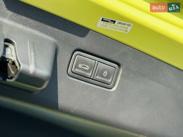 Жовтий Генезис GV60, об'ємом двигуна 0 л та пробігом 14 тис. км за 30999 $, фото 17 на Automoto.ua