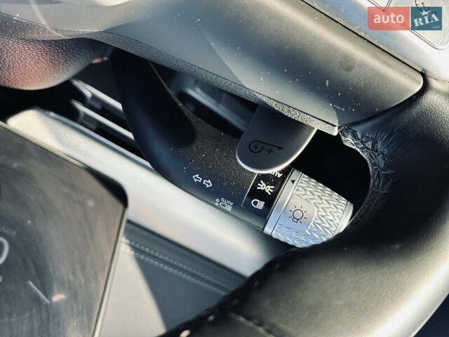 Жовтий Генезис GV60, об'ємом двигуна 0 л та пробігом 14 тис. км за 30999 $, фото 72 на Automoto.ua