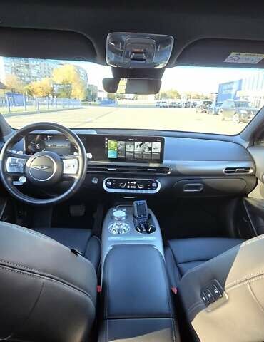 Сірий Генезис GV60, об'ємом двигуна 0 л та пробігом 76 тис. км за 37500 $, фото 90 на Automoto.ua