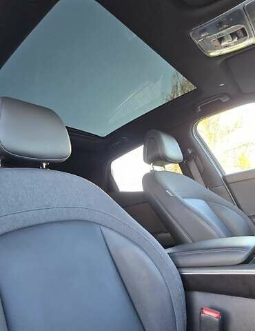 Сірий Генезис GV60, об'ємом двигуна 0 л та пробігом 76 тис. км за 37500 $, фото 45 на Automoto.ua