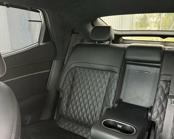 Зелений Генезис GV60, об'ємом двигуна 0 л та пробігом 14 тис. км за 32500 $, фото 12 на Automoto.ua