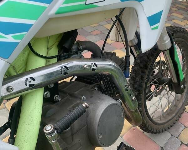 Зелений Геон Аеро, об'ємом двигуна 0 л та пробігом 300 тис. км за 29000 $, фото 2 на Automoto.ua