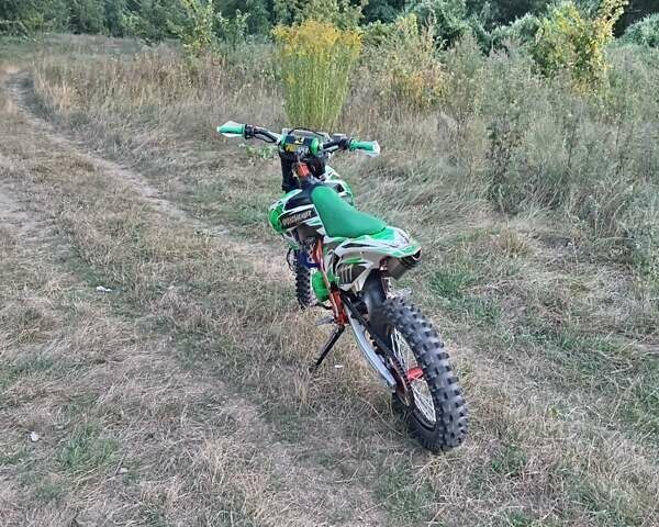 Геон Дакар, объемом двигателя 0 л и пробегом 5 тыс. км за 2000 $, фото 1 на Automoto.ua