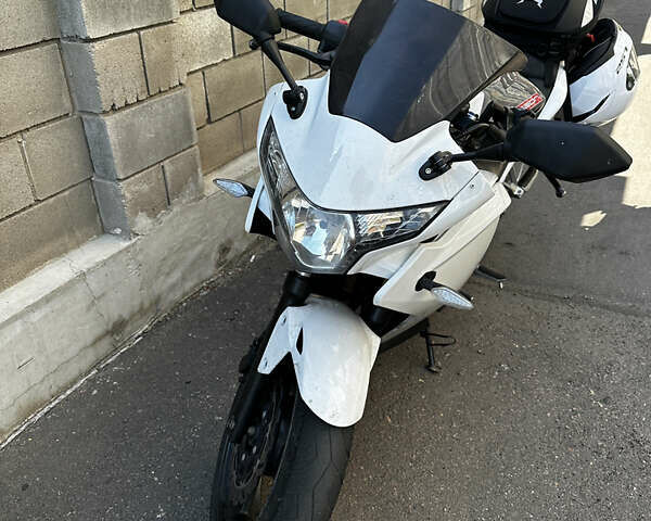 Белый Геон Тосса, объемом двигателя 0.25 л и пробегом 7 тыс. км за 1750 $, фото 4 на Automoto.ua