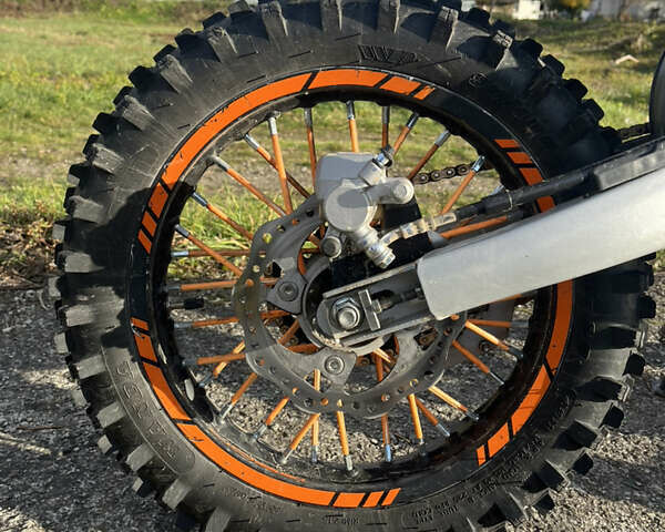 Геон КС-Райд 2024 у Тысменице на Automoto.ua Чорний Геон КС-Райд, об'ємом двигуна 0.13 л та пробігом 5 тис. км за 1100 $, фото 5 на Automoto.ua