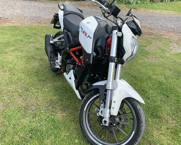 Белый Геон Benelli TNT250, объемом двигателя 0.25 л и пробегом 18 тыс. км за 2500 $, фото 1 на Automoto.ua
