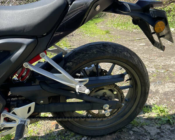 Черный Геон Benelli TNT250, объемом двигателя 0.25 л и пробегом 9 тыс. км за 1950 $, фото 12 на Automoto.ua