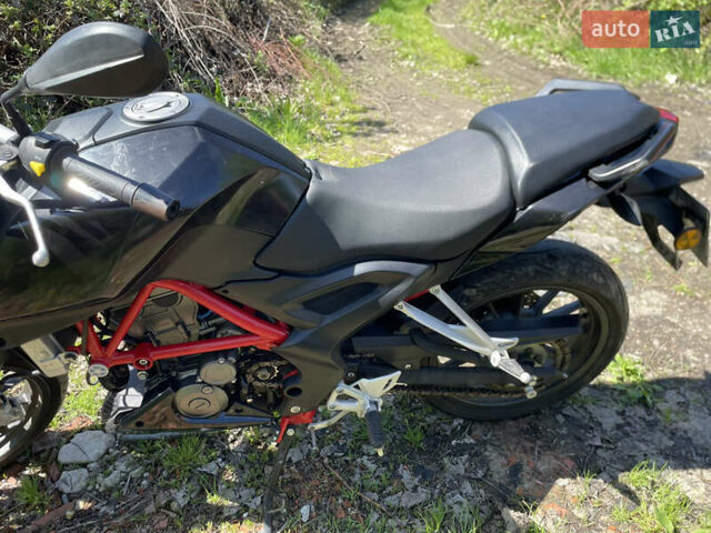 Черный Геон Benelli TNT250, объемом двигателя 0.25 л и пробегом 9 тыс. км за 1950 $, фото 4 на Automoto.ua