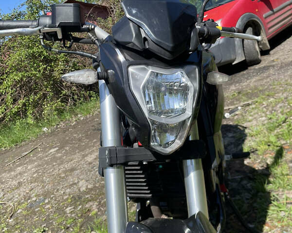 Черный Геон Benelli TNT250, объемом двигателя 0.25 л и пробегом 9 тыс. км за 1950 $, фото 8 на Automoto.ua