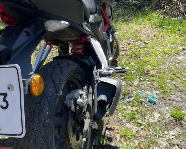 Черный Геон Benelli TNT250, объемом двигателя 0.25 л и пробегом 9 тыс. км за 1950 $, фото 13 на Automoto.ua
