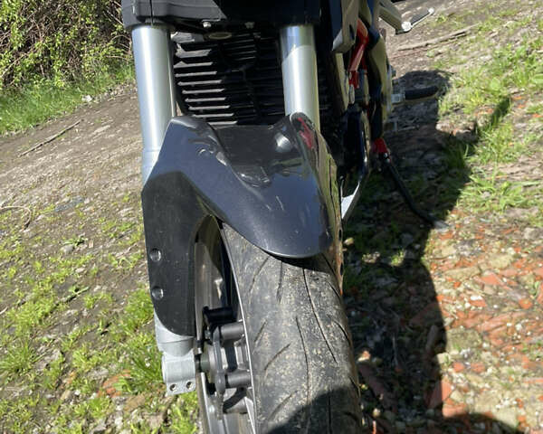 Черный Геон Benelli TNT250, объемом двигателя 0.25 л и пробегом 9 тыс. км за 1950 $, фото 9 на Automoto.ua