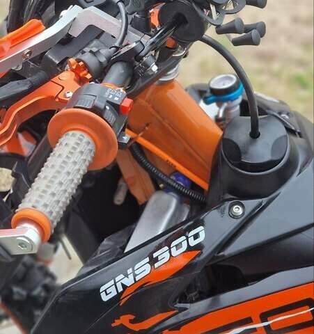 Черный Геон Dakar GNS 300R, объемом двигателя 0.3 л и пробегом 3 тыс. км за 2600 $, фото 3 на Automoto.ua